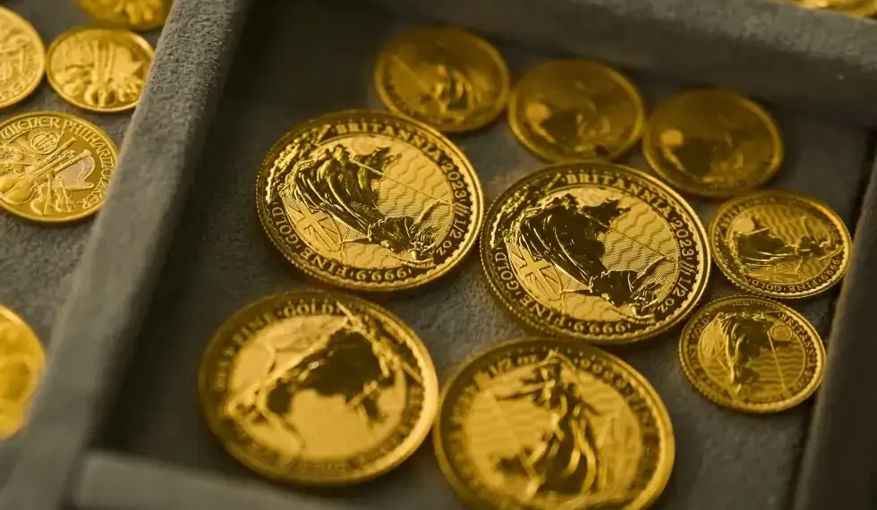 Gold Prices Hit $4,000 for First Time Amid U.S. Shutdown Uncertainty - AP Photo/Jae C. Hong, file