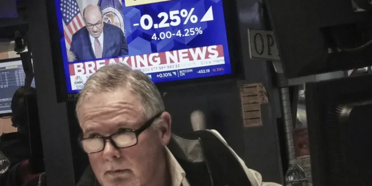 Wall Street Defies Shutdown as Stocks Hit Record Highs Amid Fed Rate Cut Bets - AP Photo/Richard Drew