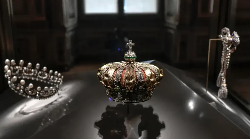 Louvre Museum Jewelry Theft: Priceless Crown Jewels Stolen in Paris Heist - Stephanie de Sakutin/AFP/Getty Images