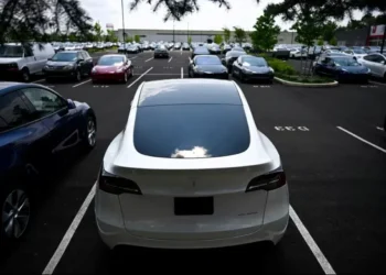 Tesla’s Record Sales Fail to Impress Investors as Profits Drop - Joe Lamberti/Bloomberg/Getty Images