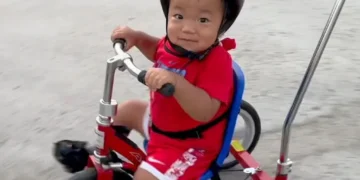 Young boy receives pioneering gene therapy at UK hospital - photo Chu family via BBC