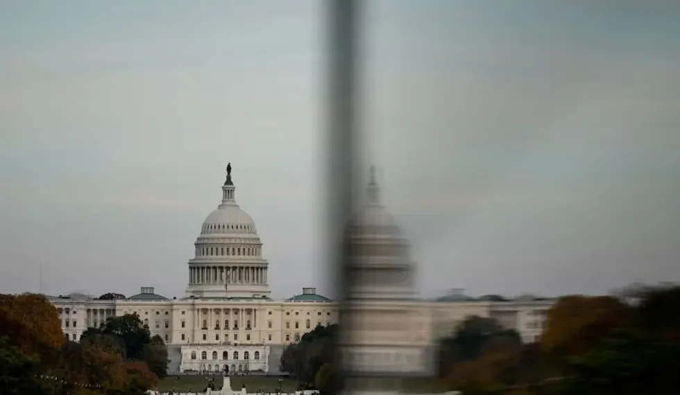 Senate Centrists Reach Deal to End U.S. Government Shutdown and Address ACA - Kent Nishimura/Reuters via CNN