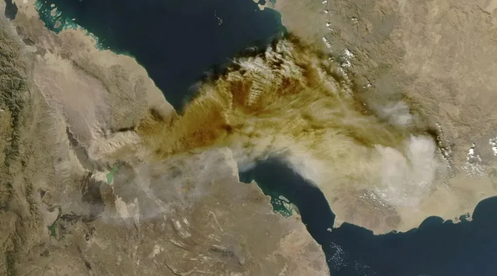 High-altitude volcanic ash plume drifting over northern India after Ethiopian eruption - Reuters/BBC