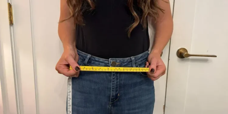 How AI and Tech Are Tackling Fashion’s Global Sizing Crisis - BBC