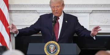 Bipartisan Talks Intensify as U.S. Shutdown Enters 37th Day Without Deal - AP Photo/Evan Vucci