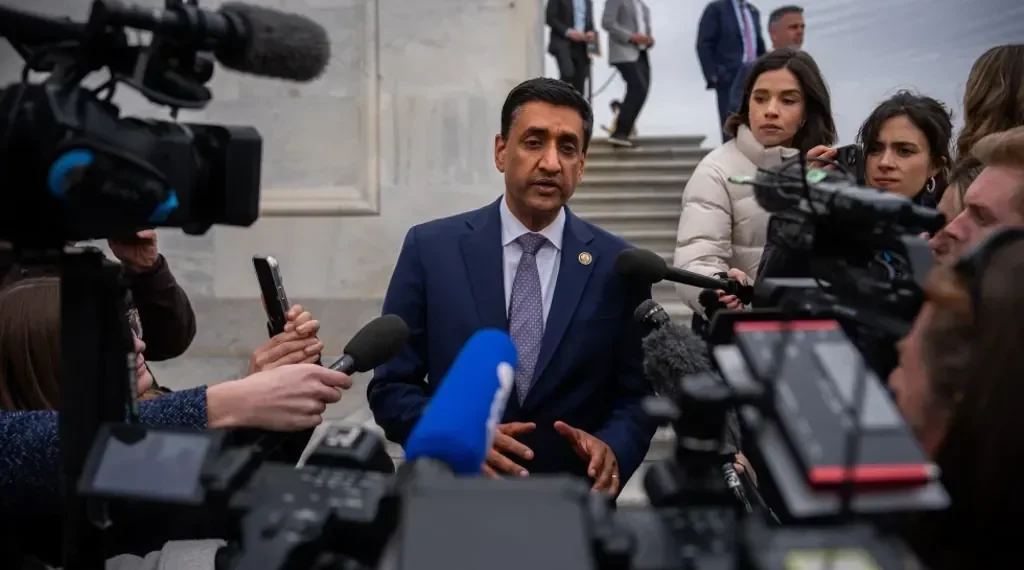 Congress Pressures Trump to Release Epstein Files Under New Transparency Bill as DOJ Faces 30-Day Deadline - AP Photo/Julia Demaree Nikhinson