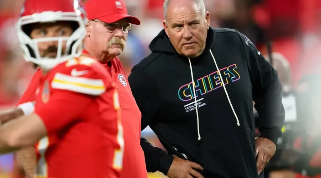 Chiefs Coach Dave Toub Fires Back at Trump Over NFL Kickoff Rule Criticism - AP Photo/Reed Hoffmann, File