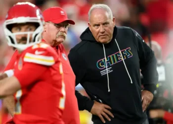 Chiefs Coach Dave Toub Fires Back at Trump Over NFL Kickoff Rule Criticism - AP Photo/Reed Hoffmann, File