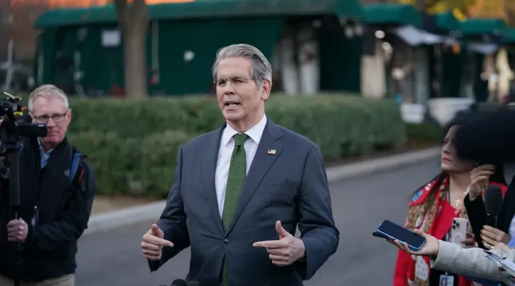 Treasury Reclassifies Tax Credits, Affecting DACA and TPS Immigrants - AP Photo/Allison Robbert