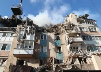 Trump’s 28-Point Ukraine Peace Plan Presented in Kyiv With Major Territorial and Security Conditions - AP Photo/Vlad Kravchuk