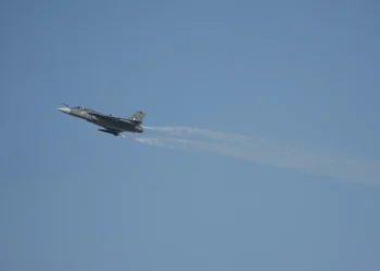 Indian Pilot Killed After Tejas Fighter Jet Crash at Dubai Air Show 2025 Incident Sparks Global Attention - AP Photo/Jon Gambrell