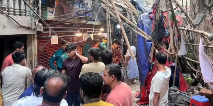 Bangladesh Earthquake Kills Five, Injures Over 450 Near Dhaka - Reuters/BBC