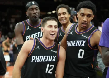 Phoenix Suns Stage Last-Minute Comeback to Beat Minnesota Timberwolves 114-113 - AP Photo/Rick Scuteri