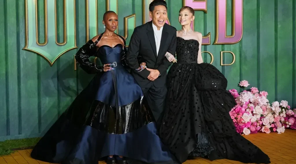 Crowds line theaters for the opening of Wicked: For Good premiere - Photo by Scott Garfitt/Invasion/AP