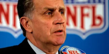 Paul Tagliabue, Former NFL Commissioner Who Led League Expansion and Labor Peace, Dies at 84 - AP Photo/ED Andrieski, File