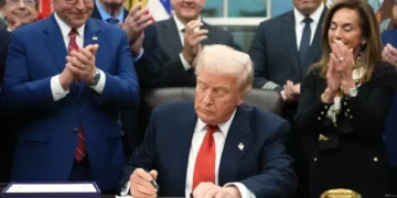 Trump Signs Bill Ending Record 43-Day U.S. Government Shutdown - AP Photo/Jacquelyn Martin