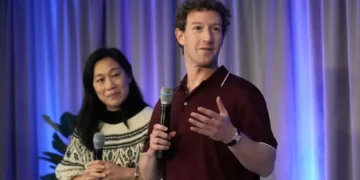 Zuckerberg and Chan Shift Philanthropy to AI-Driven Biomedical Research - AP Photo/Jeff Chiu