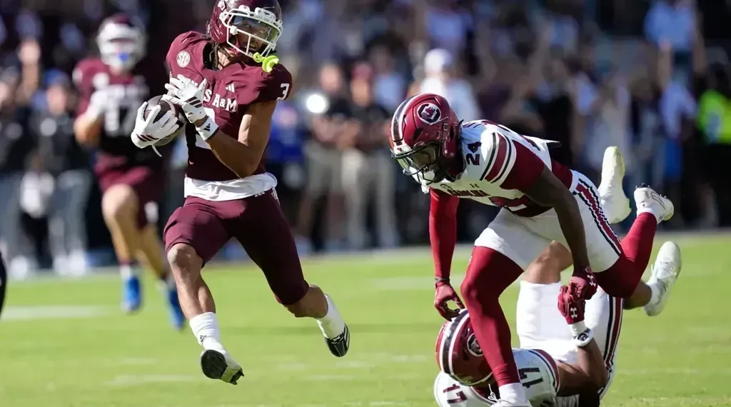 Texas A&M Completes Historic 27-Point Comeback to Defeat South Carolina and Stay Unbeaten - AP Photo/David J. Phillip