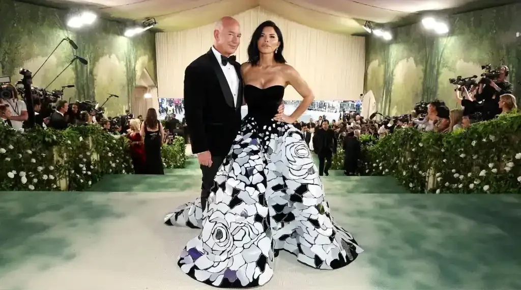 Anna Wintour addresses criticism over Jeff Bezos sponsoring the 2026 Met Gala - Kevin Mazur/Getty Images