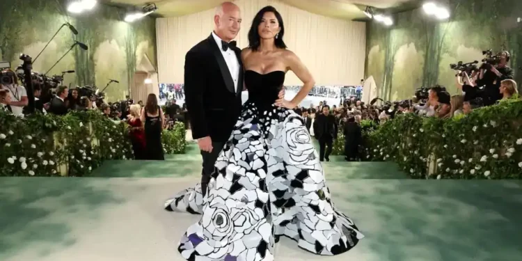 Anna Wintour addresses criticism over Jeff Bezos sponsoring the 2026 Met Gala - Kevin Mazur/Getty Images