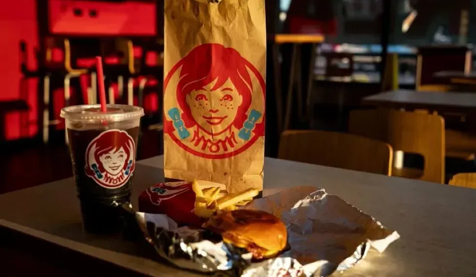 Wendy’s to Close 350 U.S. Restaurants in Major Turnaround Plan - Al Drago/Bloomberg/Getty Images/CNN