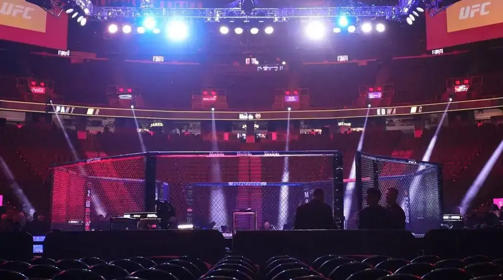 UFC 323 fighters competing during dynamic prelim bout in Las Vegas - UFC