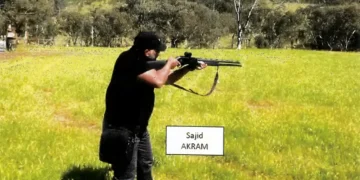 Police presence at Bondi Beach after deadly shooting - Photo: Supplied/BBC