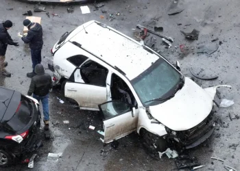 Damaged car after Moscow car bomb kills Russian general - Reuters/BBC