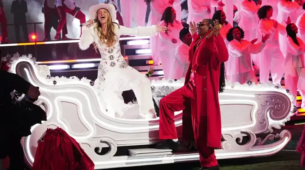 Snoop Dogg performs at Netflix Christmas NFL halftime show - Julian Dakdouk/Netflix via AP Content Services/Variety