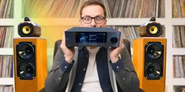 High-end Hi-Fi streamers in modern audiophile listening room - image Headphonesty