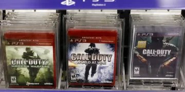 Portrait of Vince Zampella speaking at a gaming event - AP Photo/Paul Sakuma,File