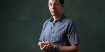 Alex Honnold climbing Taipei 101 skyscraper without ropes - AP Photo/Marcio Jose Sanchez, File