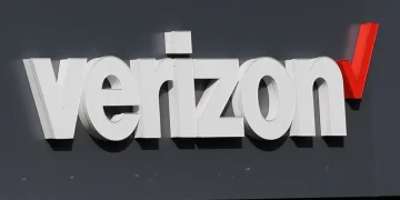 Verizon store signage during nationwide wireless outage - AP Photo/Charles Krupa, File