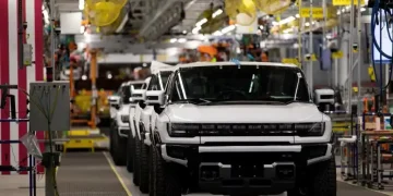 General Motors electric vehicle plant amid strategy shift - Emily Elconin/Bloomberg/Getty Images