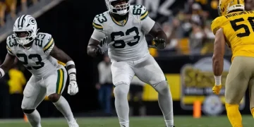 Packers offensive tackle Rasheed Walker at NFL game sidelines - AP Photo/Matt Durisko, File