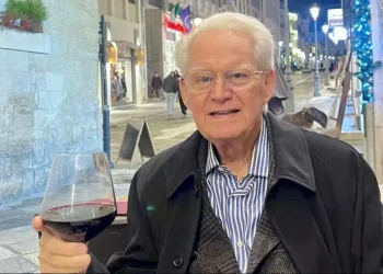 Elderly expatriate walking in Lecce historic center, Italy - courtesy Ed Connors/CNN