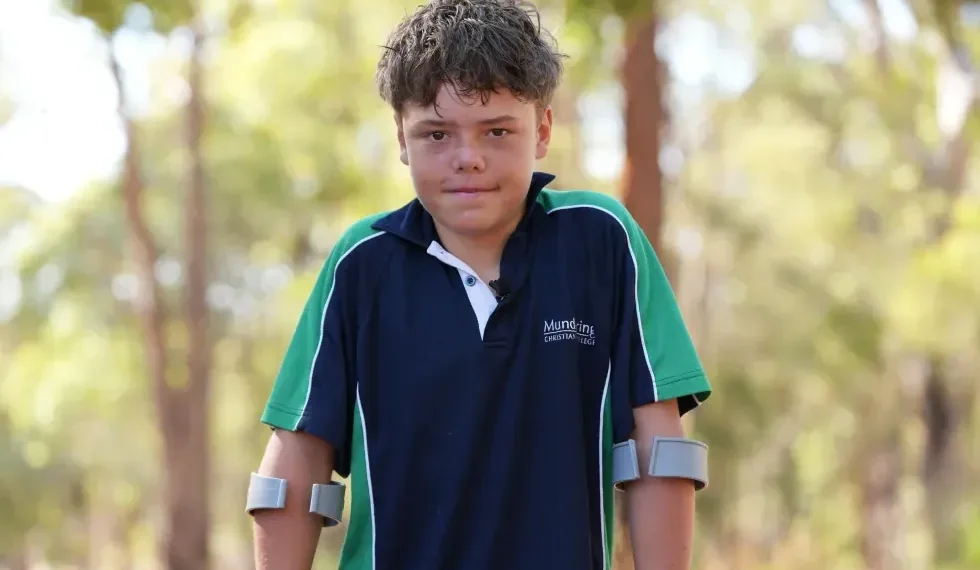 Teen boy swims through rough ocean to raise alarm for family - Briana Shepherd/ABC via AP