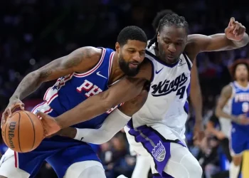 Paul George during a Philadelphia 76ers game before NBA suspension - AP Photo/Matt Slocum