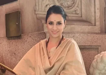 Rouble Nagi educational mural turning a public wall into a classroom - Rouble Nagi/Global Teacher Prize