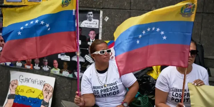 Venezuelan legislature approves amnesty law in Caracas - AP Photo/Ariana Cubillos