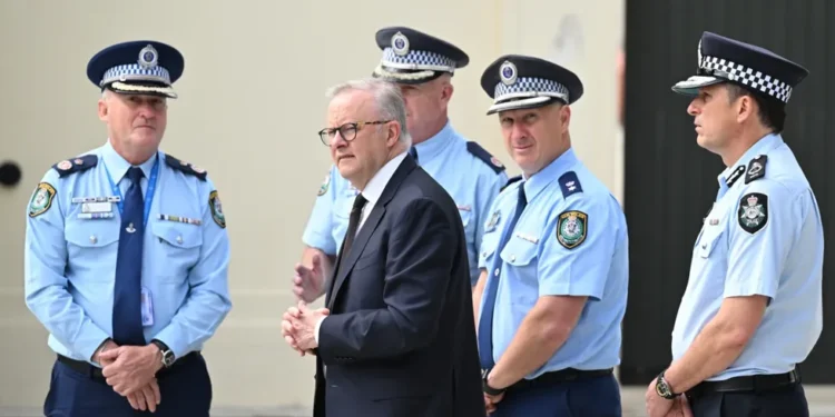 Police investigate Bondi Beach attack as authorities examine suspects’ Mindanao travel history - Lewins Dean/AAP Image via AP