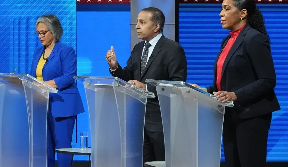 Candidates campaign in competitive Illinois Senate race amid Democratic divisions - AP Photo/Nam Y. huh