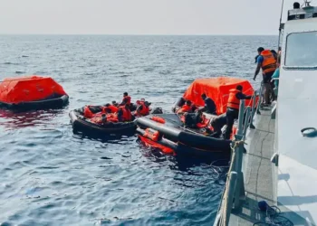 Iranian warship IRIS Dena sinking after submarine torpedo strike in Indian Ocean - Sri Lankan, Presidential Media Division via AP