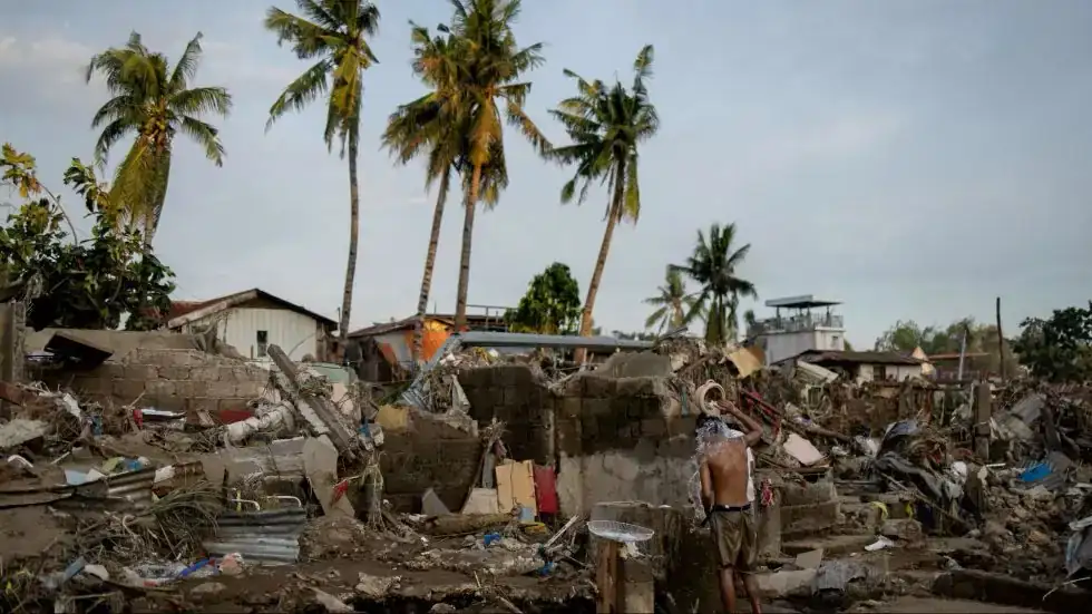 Floodwaters submerge homes in Philippines amid corruption scandal - Eloisa Lopez/Reuters
