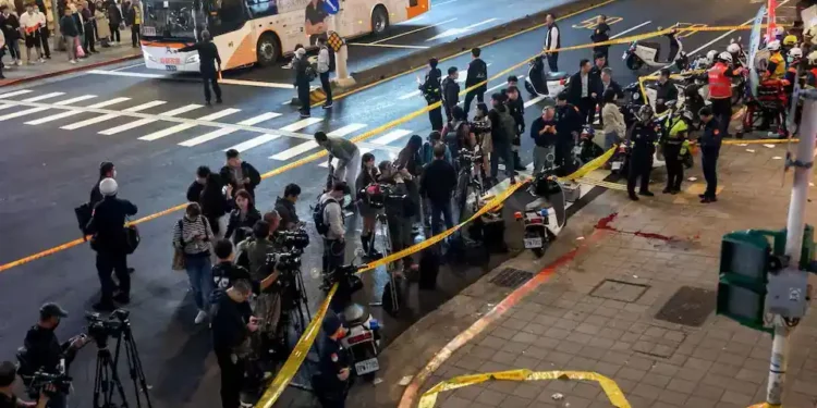 Police officers increase security presence in Taipei commercial district after attack - REUTERS/Ann Wang