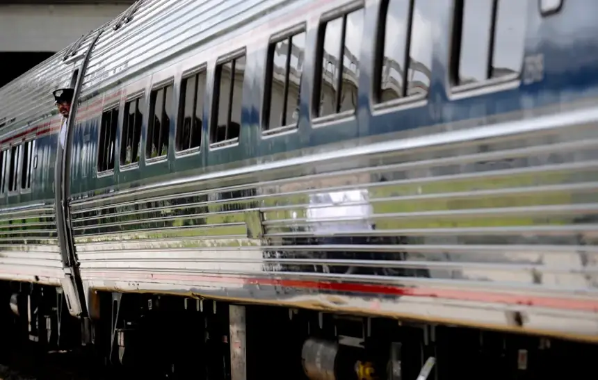 Amtrak Auto Train halted in Florida due to wildfire disruption - Susan Stocker/South Florida Sun Sentinel