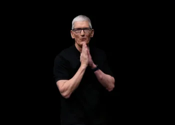 Tim Cook and Apple leadership transition to new CEO - AP Photo/Godofredo A. Vasquez, File