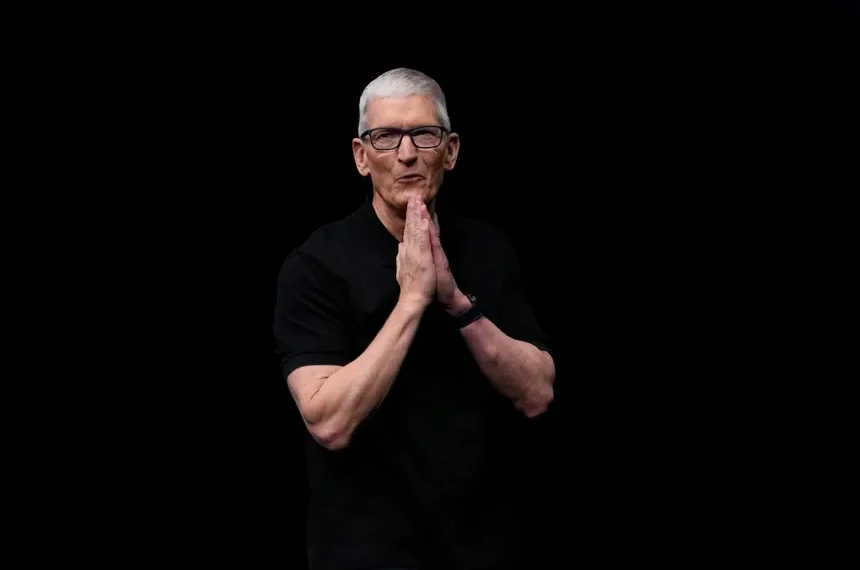 Tim Cook and Apple leadership transition to new CEO - AP Photo/Godofredo A. Vasquez, File