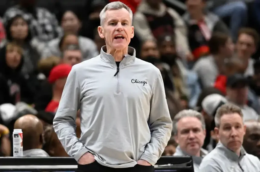 Billy Donovan coaching Chicago Bulls during NBA game on sidelines - AP Photo/John Mcdonnell