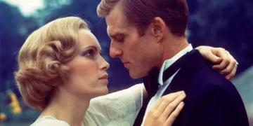 The Great Gatsby book cover symbolising class and illusion themes Image title: Gatsby at 100 - Alamy/BBC